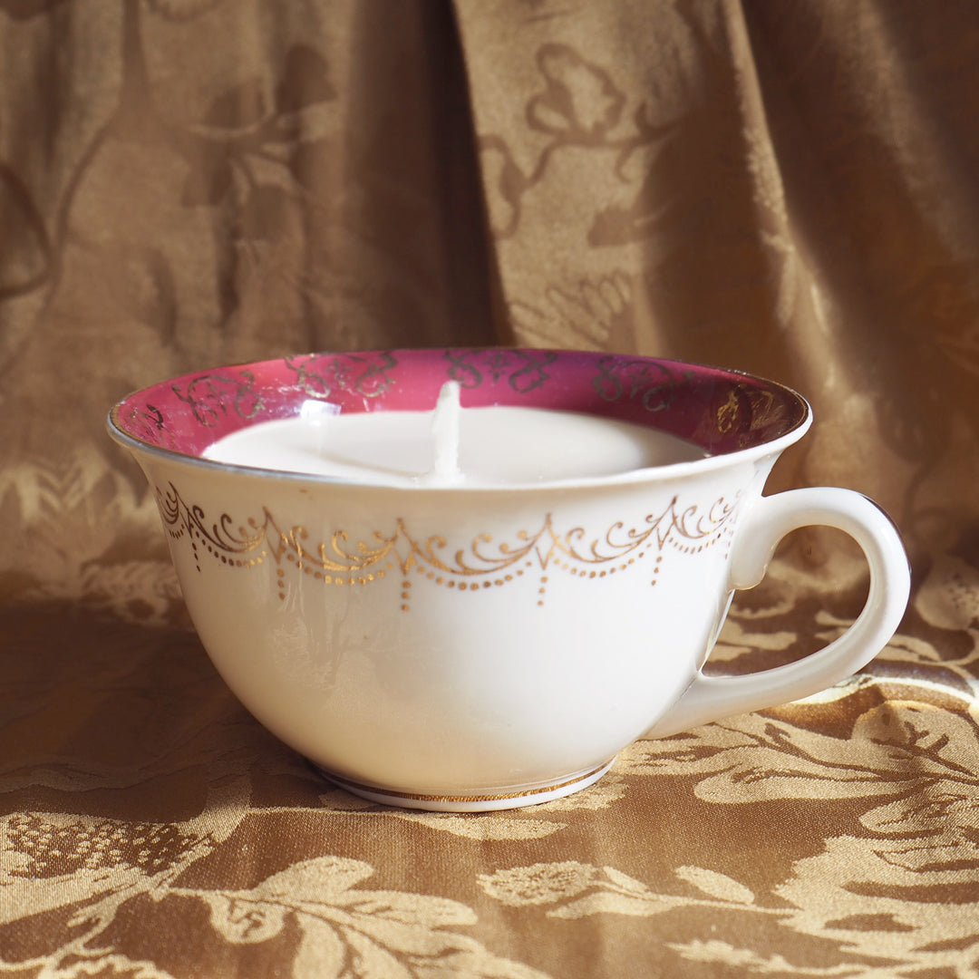 Bougie soleil royal parfum au choix, dans une tasse de collection
