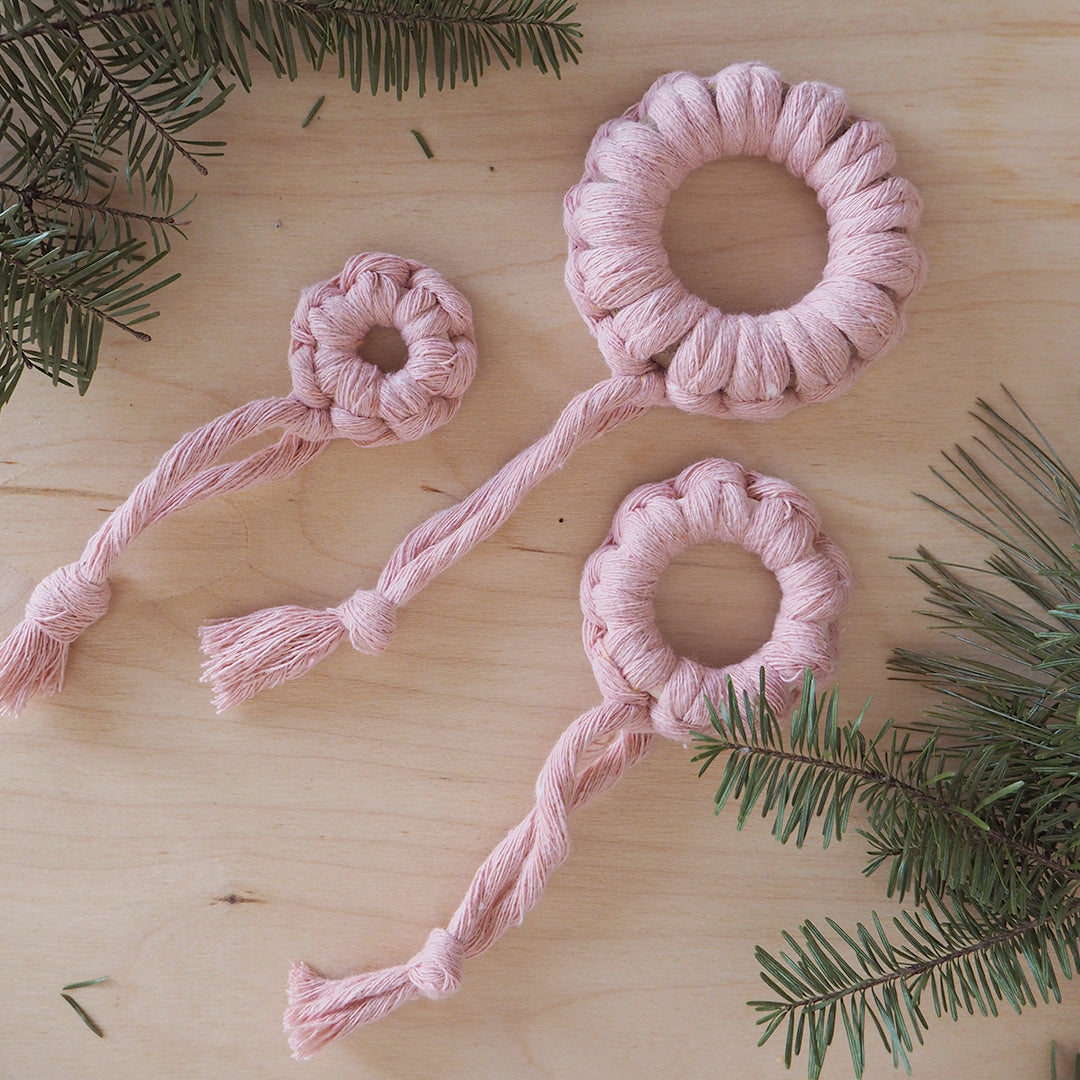 Ornements en macramé