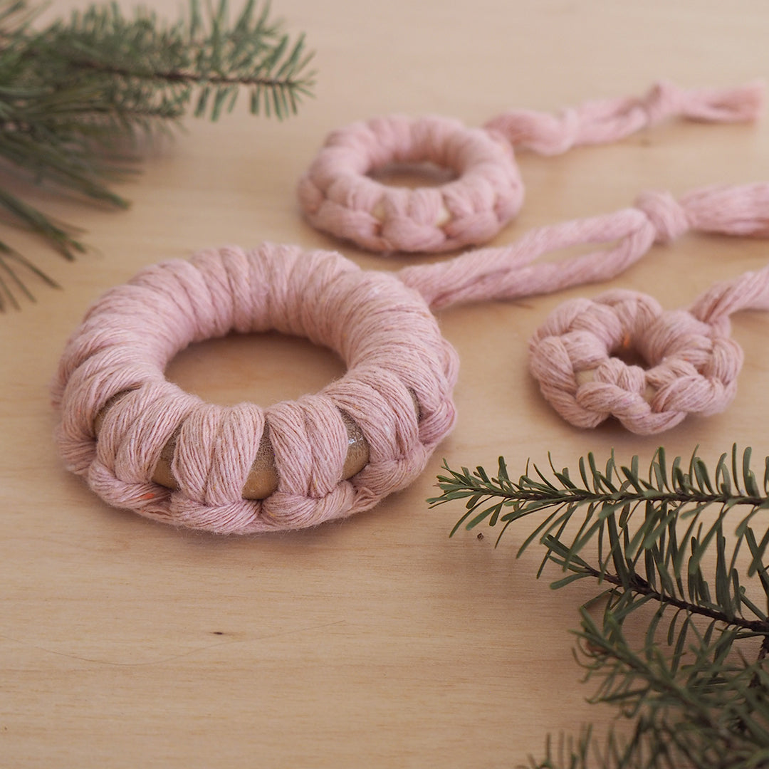 Ornements en macramé
