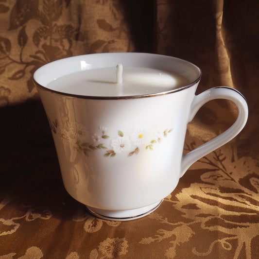Bougie petites fleurs blanches parfum au choix